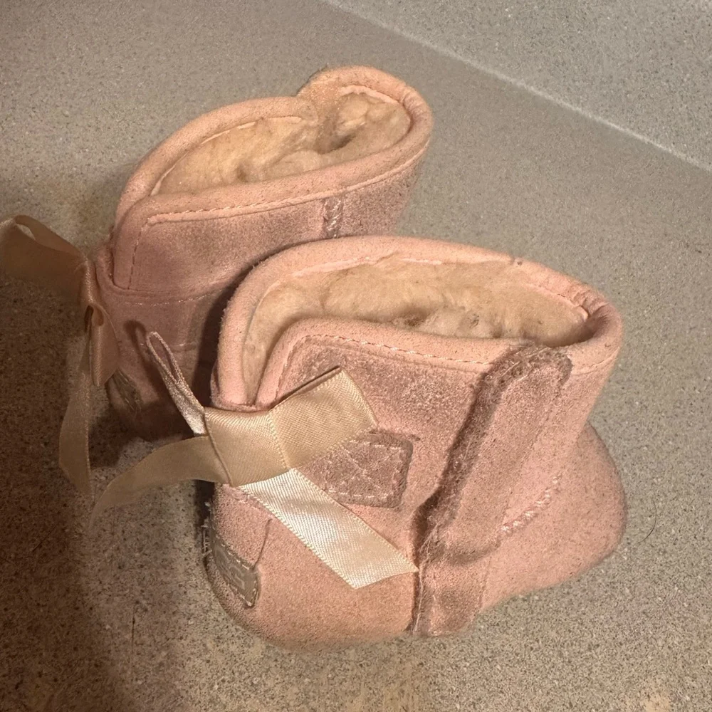 UGG  Pink infant size 2 Boots Sherpa lined